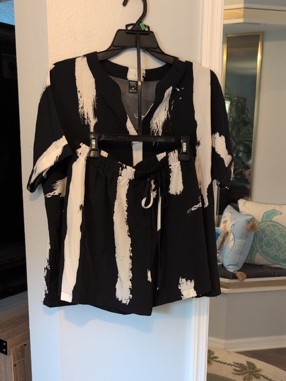 Black & White Brushstroke Tunic and Shorts Set Brand New